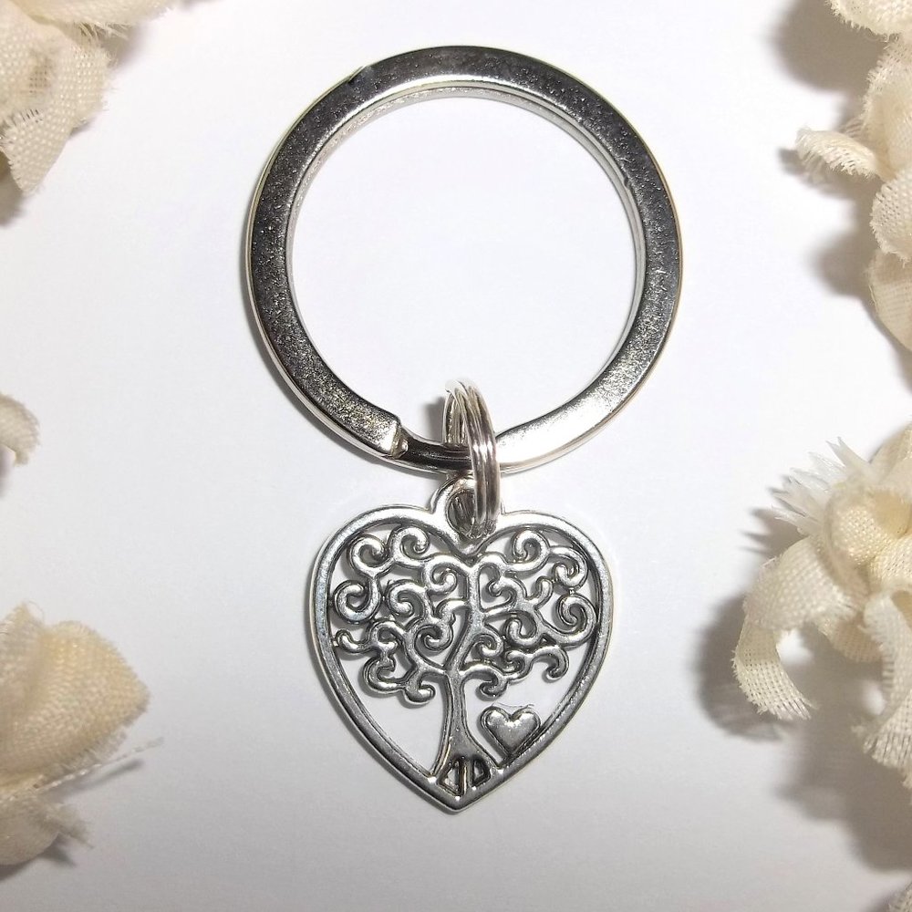 Keychain Keyring Heart Tree Of Life Family Gift Idea NWT Key Holder Charm 8358